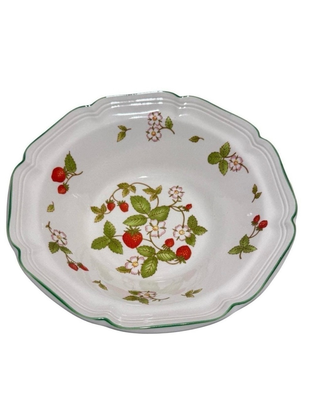 Vintage Strawberry Serving Bowl Scalloped Edge Dish Cottagecore Fruit Berries
